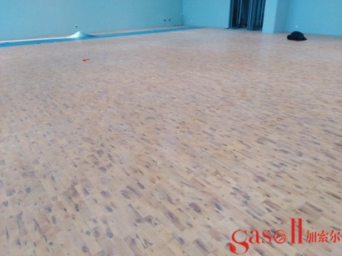 实木体育馆地板如何保洁