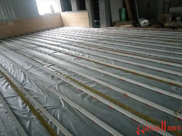 实木体育场木地板工程3