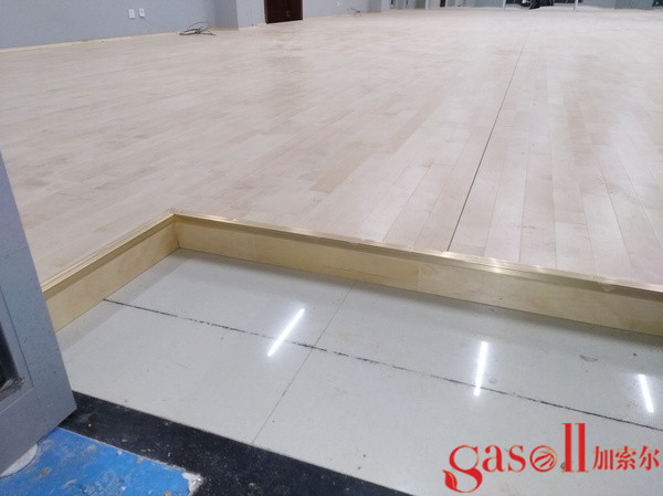 一般的运动型木地板排名3