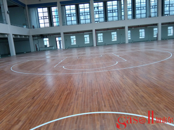 体育木地板安装地面如何找平3