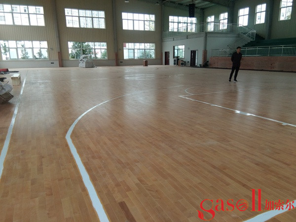 体育馆木地板为什么要用水性漆3